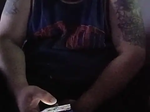 Snapshot of givr6inches chatting on 05.24.26 givr6inches online show from 05.24.26
