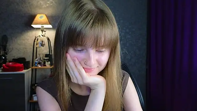Snapshot of Miss_Alisa_ chatting on 06.14.26 Miss Alisa online show from 06.14.26