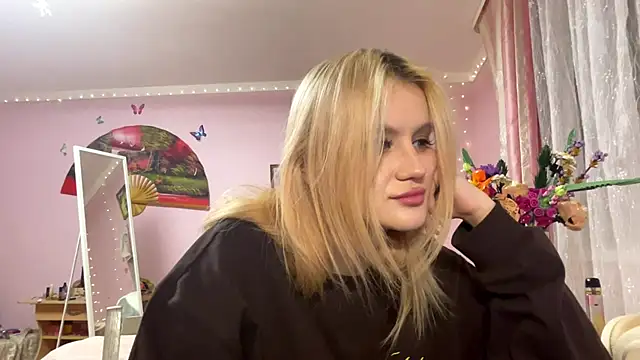 MelisaBloomy online show from 12.14.25