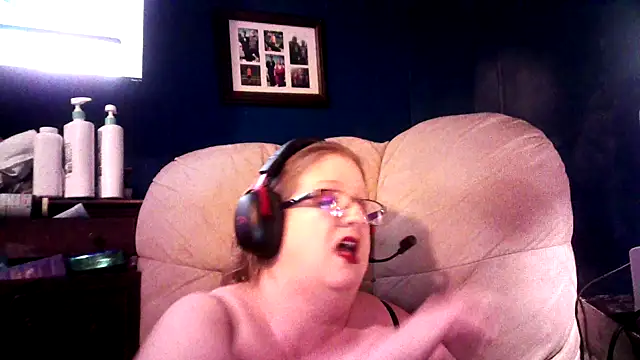 Snapshot of jade-belle chatting on 02.24.26 jade-belle online show from 02.24.26