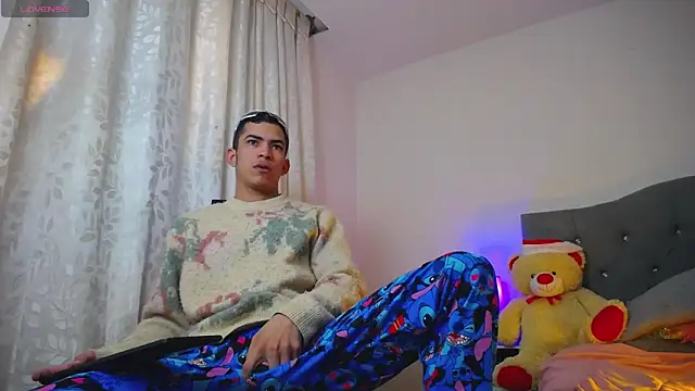 TOMBOYSEXX online show from 12.16.25