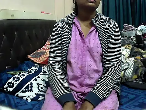 Snapshot of Hot-Nisha69 chatting on 12.15.25 Hot-Nisha69 online show from 12.15.25