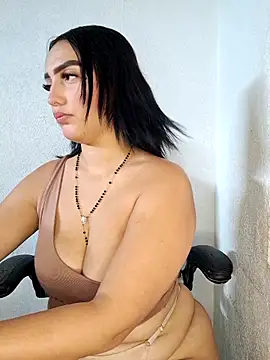 Snapshot of Mia_em chatting on 02.07.26 Mia em online show from 02.07.26