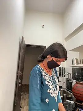 Pooja Love143 online show from 04.15.26