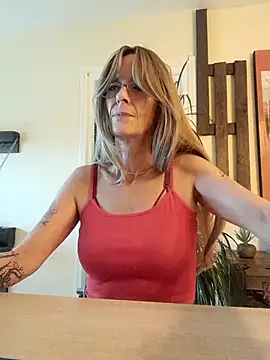 Sacha Scorp online show from 12.17.25