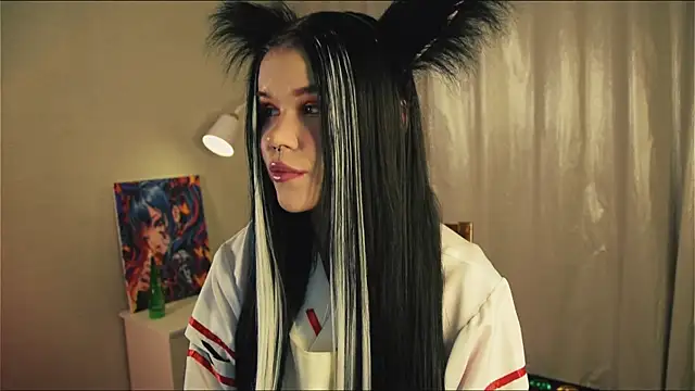 Snapshot of PinkSharky chatting on 12.19.25 PinkSharky online show from 12.19.25