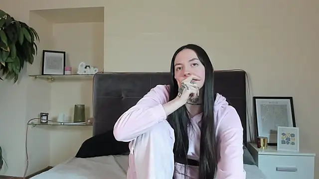 Snapshot of AdrianaCult chatting on 02.09.26 AdrianaCult online show from 02.09.26