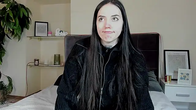 Snapshot of AdrianaCult chatting on 02.10.26 AdrianaCult online show from 02.10.26