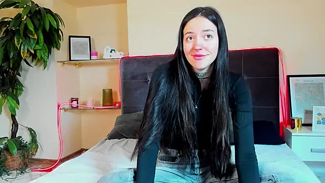 Snapshot of AdrianaCult chatting on 02.11.26 AdrianaCult online show from 02.11.26