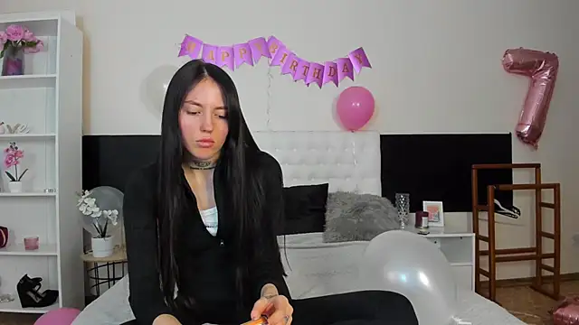 Snapshot of AdrianaCult chatting on 02.28.26 AdrianaCult online show from 02.28.26