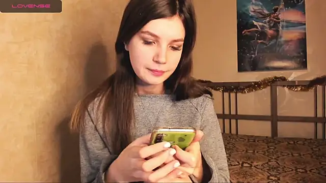 Snapshot of WeliosCouple chatting on 09.30.25 WeliosCouple online show from 09.30.25