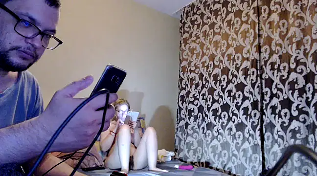 yunis32 online show from 01.30.25