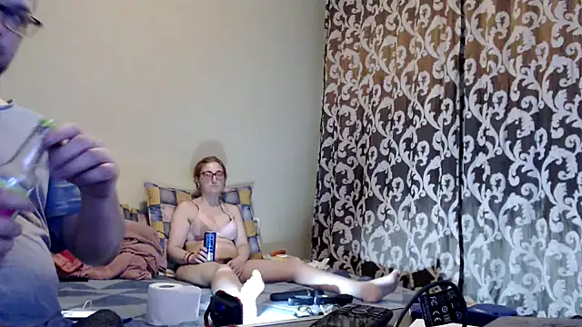 yunis32 online show from 02.28.25