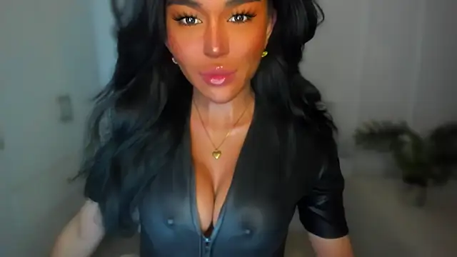 Snapshot of mxshemale_ladyboy chatting on 01.06.25 mxshemale ladyboy online show from 01.06.25