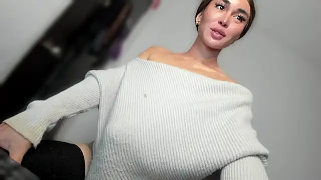 mxshemale ladyboy online show from 05.15.26