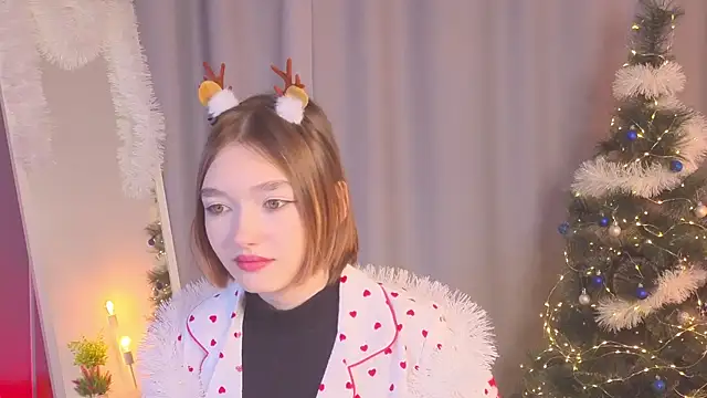 Leyla crsh online show from 12.22.25