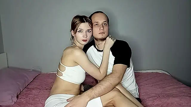 Pearl couple online show from 01.08.26