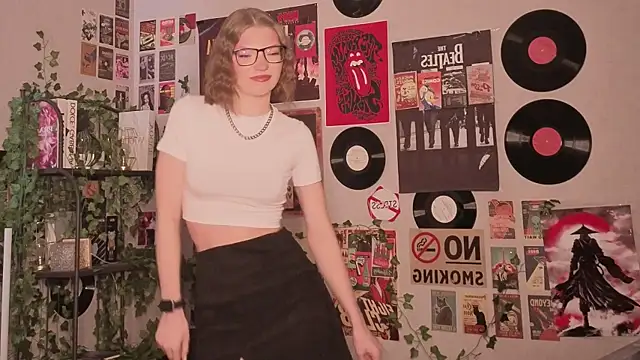 JeaneneWoltz online show from 01.11.26