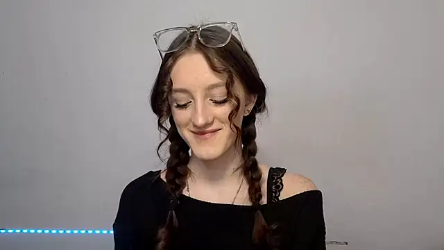 LisaBoddy online show from 01.08.26