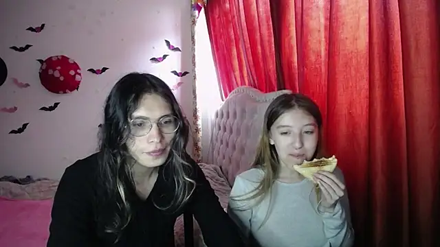 Briar y Blair online show from 04.06.26