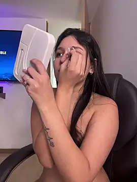 Snapshot of Camila_sanchez25 chatting on 05.13.26 Camila sanchez25 online show from 05.13.26