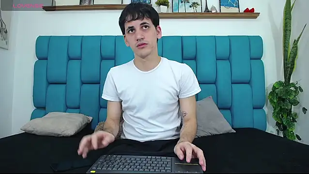 boy Dirty X online show from 04.30.26