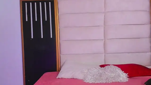 JuliMonroe19 online show from 03.11.26