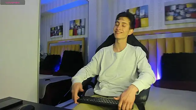 Ithan Skin online show from 02.09.26