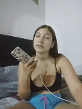 Snapshot of Aranzatits chatting on 02.02.26 Aranzatits online show from 02.02.26