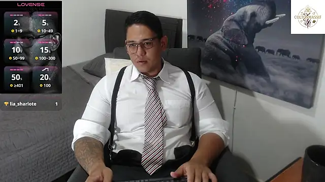 Snapshot of coltonmassiff chatting on 06.11.26 coltonmassiff online show from 06.11.26
