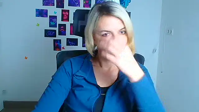 Lana Foxyy online show from 12.19.25