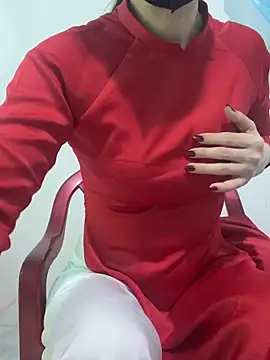 Snapshot of bi_biii chatting on 04.27.26 bi biii online show from 04.27.26