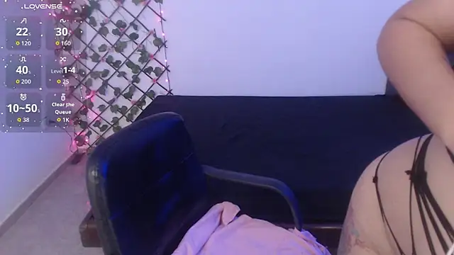 latin mommy  online show from 12.20.25