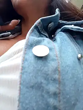 Snapshot of SAMMY_30- chatting on 12.21.25 SAMMY 30- online show from 12.21.25