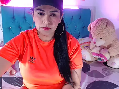 Snapshot of MarilynRoxy chatting on 01.15.26 MarilynRoxy online show from 01.15.26