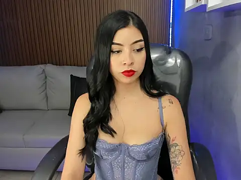 Liz bohemia   online show from 04.14.26