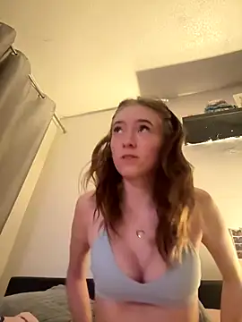 Keriacat  online show from 12.18.25