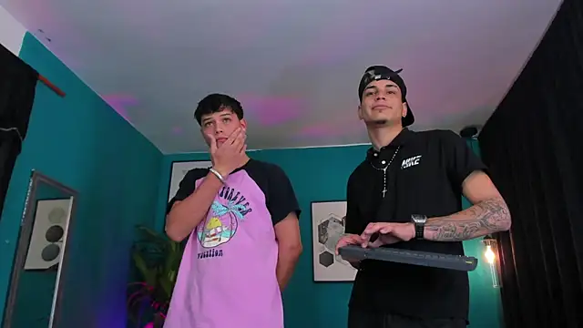 Oficial KingOfHeavens online show from 12.22.25