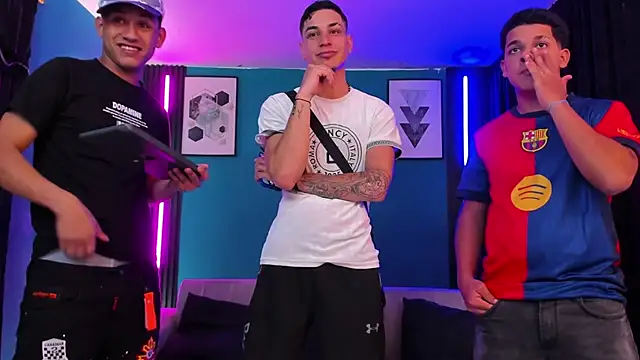 Oficial KingOfHeavens online show from 04.04.26