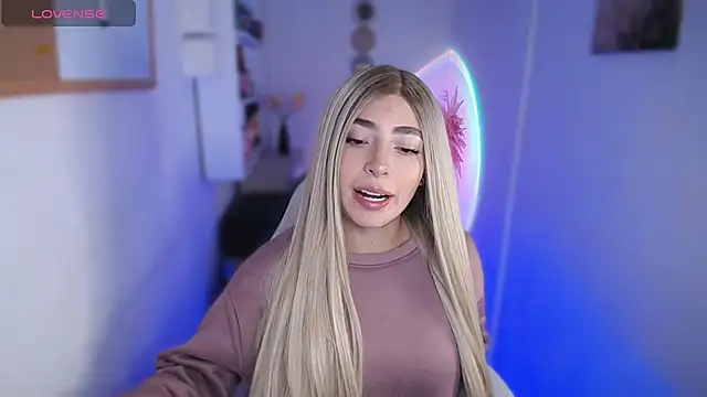 channel blondee online show from 03.20.26