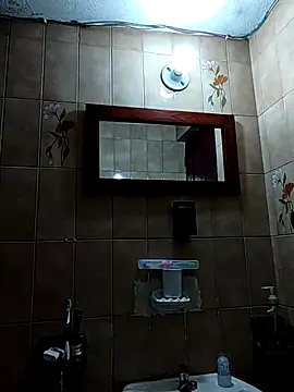 L hotcream online show from 04.03.26