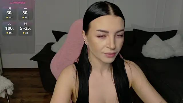 Snapshot of Lady_charm__ chatting on 04.25.26 Lady charm online show from 04.25.26