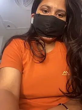 Snapshot of missmisha01 chatting on 12.20.25 missmisha01 online show from 12.20.25