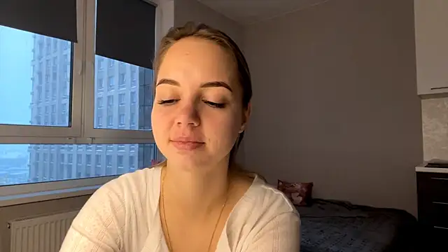 Snapshot of AliceQueenGirl chatting on 01.09.26 AliceQueenGirl online show from 01.09.26