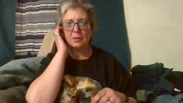 becky1111 online show from 04.21.26