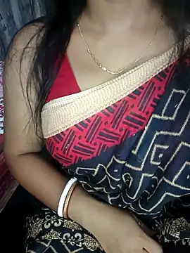Snapshot of MAHI066 chatting on 04.22.26 MAHI066 online show from 04.22.26