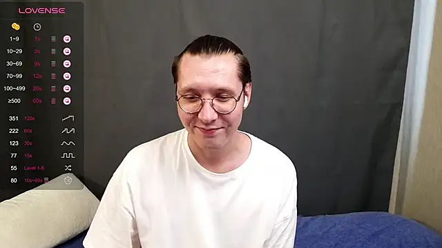 Snapshot of NakedIsaac chatting on 06.27.26 NakedIsaac online show from 06.27.26