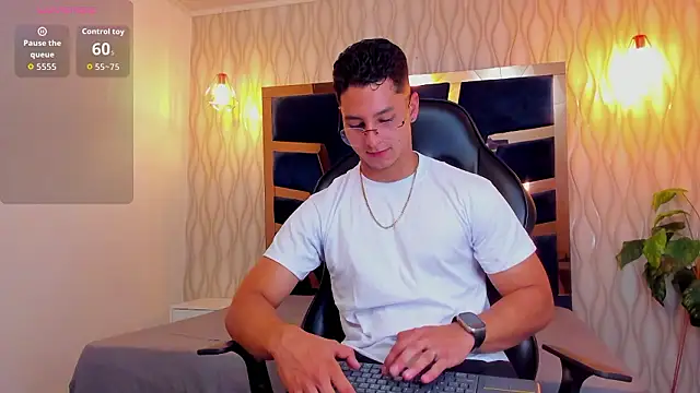 Noah Clarkk online show from 03.07.26