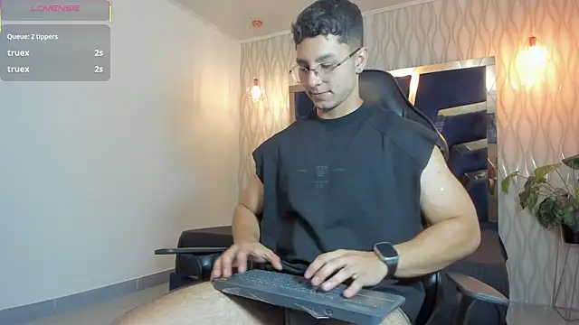 Noah Clarkk online show from 04.13.26