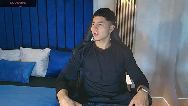 Snapshot of Noah_Clarkk chatting on 06.18.26 Noah Clarkk online show from 06.18.26